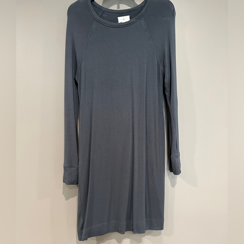 Lou & Grey long sleeve sweatshirt dress